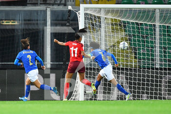 2021-11-26 - Switzerland's midfielder Coumba Sow scores the 0-1 goal  - QUALIFICAZIONI MONDIALI 2023 - ITALIA FEMMINILE VS SVIZZERA - FIFA WORLD CUP - SOCCER