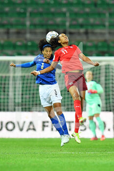2021-11-26 - Italy's defender Sara Gama jump for the ball with Switzerland's midfielder Coumba Sow - QUALIFICAZIONI MONDIALI 2023 - ITALIA FEMMINILE VS SVIZZERA - FIFA WORLD CUP - SOCCER