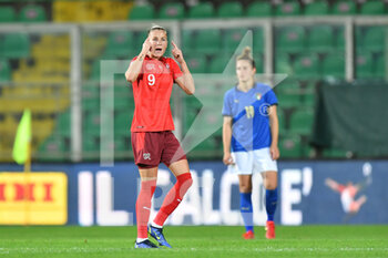 2021-11-26 - Switzerland's forward Ana-Maria Crnogorcevic gestures  - QUALIFICAZIONI MONDIALI 2023 - ITALIA FEMMINILE VS SVIZZERA - FIFA WORLD CUP - SOCCER
