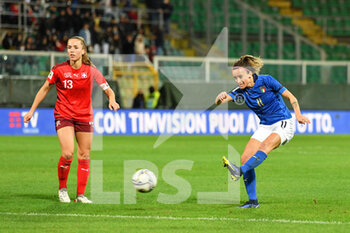 2021-11-26 - Italy's forward Barbara Bonansea scores the 1-2 goal  - QUALIFICAZIONI MONDIALI 2023 - ITALIA FEMMINILE VS SVIZZERA - FIFA WORLD CUP - SOCCER