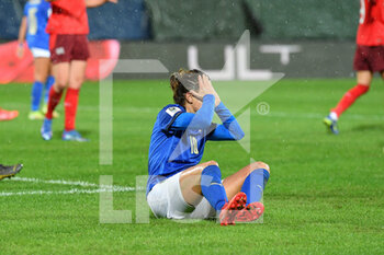 2021-11-26 - Italy's forward Cristiana Girelli reacts after missing a scoring change - QUALIFICAZIONI MONDIALI 2023 - ITALIA FEMMINILE VS SVIZZERA - FIFA WORLD CUP - SOCCER