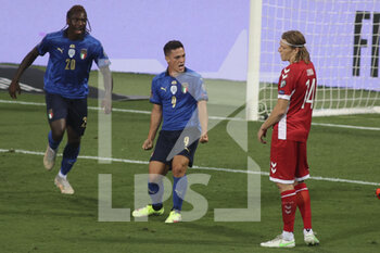 2021-09-08 - Giacomo Raspadori and Moise Kean - Italy - celebrate after scoring a goal - QUALIFICAZIONI MONDIALI QATAR 2022 - ITALIA VS LITUANIA - FIFA WORLD CUP - SOCCER