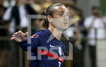 2021-09-01 - Antoine Griezmann of France during the FIFA World Cup Qatar 2022, Qualifiers, Group D football match between France and Bosnia and Herzegovina on September 1, 2021 at Stade de La Meinau in Strasbourg, France - Photo Jean Catuffe / DPPI - FIFA WORLD CUP QATAR 2022, QUALIFIERS, GROUP D - FRANCE AND BOSNIA AND HERZEGOVINA - FIFA WORLD CUP - SOCCER