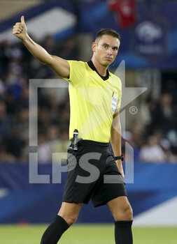 2021-09-01 - Referee Sandro Schaerer of Switzerland during the FIFA World Cup Qatar 2022, Qualifiers, Group D football match between France and Bosnia and Herzegovina on September 1, 2021 at Stade de La Meinau in Strasbourg, France - Photo Jean Catuffe / DPPI - FIFA WORLD CUP QATAR 2022, QUALIFIERS, GROUP D - FRANCE AND BOSNIA AND HERZEGOVINA - FIFA WORLD CUP - SOCCER