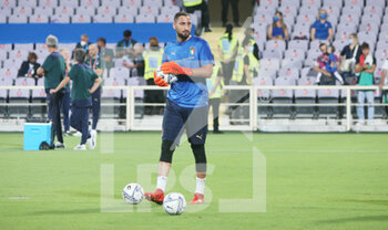 2021-09-02 - Gianluigi Donnarumma of Italy warms up during the FIFA World Cup Qatar 2022, Qualifiers Group C football match between Italy and Bulgaria on September 2, 2022 at Artemio Franchi stadium in Firenze, Italy - FIFA WORLD CUP QATAR 2022, QUALIFIERS GROUP C - ITALY VS BULGARIA - FIFA WORLD CUP - SOCCER
