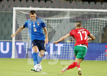 2021-09-02 - Francesco Acerbi of Italy, Georgi Yomov of Bulgaria during the FIFA World Cup Qatar 2022, Qualifiers Group C football match between Italy and Bulgaria on September 2, 2022 at Artemio Franchi stadium in Firenze, Italy - FIFA WORLD CUP QATAR 2022, QUALIFIERS GROUP C - ITALY VS BULGARIA - FIFA WORLD CUP - SOCCER