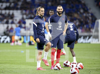 2021-09-07 - Antoine Griezmann, Karim Benzema of France during the FIFA World Cup Qatar 2022, Qualifiers, Group D football match between France and Finland on September 7, 2021 at Groupama stadium in Decines-Charpieu near Lyon, France - FIFA WORLD CUP QATAR 2022, QUALIFIERS, GROUP D - FRANCE AND FINLAND - FIFA WORLD CUP - SOCCER