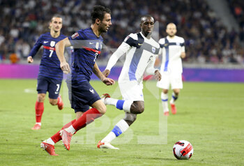 2021-09-07 - Leo Dubois of France, Glen Kamara of Finland during the FIFA World Cup Qatar 2022, Qualifiers, Group D football match between France and Finland on September 7, 2021 at Groupama stadium in Decines-Charpieu near Lyon, France - FIFA WORLD CUP QATAR 2022, QUALIFIERS, GROUP D - FRANCE AND FINLAND - FIFA WORLD CUP - SOCCER