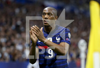 2021-09-07 - Anthony Martial of France salutes the supporters when he's replaced during the FIFA World Cup Qatar 2022, Qualifiers, Group D football match between France and Finland on September 7, 2021 at Groupama stadium in Decines-Charpieu near Lyon, France - FIFA WORLD CUP QATAR 2022, QUALIFIERS, GROUP D - FRANCE AND FINLAND - FIFA WORLD CUP - SOCCER