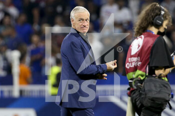 2021-09-07 - Coach of France Didier Deschamps salutes the supporters following the FIFA World Cup Qatar 2022, Qualifiers, Group D football match between France and Finland on September 7, 2021 at Groupama stadium in Decines-Charpieu near Lyon, France - FIFA WORLD CUP QATAR 2022, QUALIFIERS, GROUP D - FRANCE AND FINLAND - FIFA WORLD CUP - SOCCER