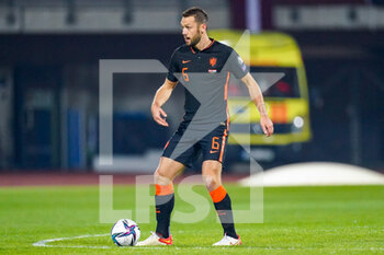 2021-10-08 - Stefan de Vrij of the Netherlands during the FIFA World Cup 2022, Qualifiers football match between Latvia and Netherlands on October 8, 2021 at Daugava Stadium in Riga, Latvia - FIFA WORLD CUP 2022, QUALIFIERS - LATVIA AND NETHERLANDS - FIFA WORLD CUP - SOCCER