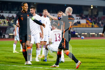 2021-10-08 - Davy Klaassen of the Netherlands is celebrating his goal with Virgil van Dijk (c) of the Netherlands during the FIFA World Cup 2022, Qualifiers football match between Latvia and Netherlands on October 8, 2021 at Daugava Stadium in Riga, Latvia - FIFA WORLD CUP 2022, QUALIFIERS - LATVIA AND NETHERLANDS - FIFA WORLD CUP - SOCCER