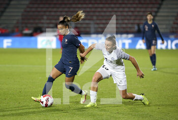 2021-10-22 - Sakina Karchaoui of France, Kristina Bannikova of Estonia during the FIFA Women's World Cup 2023, Qualifiers Group I football match between France and Estonia on October 22, 2021 at Stade Dominique Duvauchelle in Creteil, France - FIFA WOMEN'S WORLD CUP 2023, QUALIFIERS GROUP I - FRANCE VS ESTONIA - FIFA WORLD CUP - SOCCER