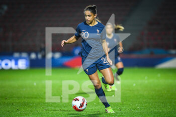 2021-10-22 - Delphine CASCARINO of France during the FIFA Women's World Cup 2023, Qualifiers Group I football match between France and Estonia on October 22, 2021 at Dominique Duvauchelle stadium in Créteil, France - FIFA WOMEN'S WORLD CUP 2023, QUALIFIERS GROUP I - FRANCE VS ESTONIA - FIFA WORLD CUP - SOCCER