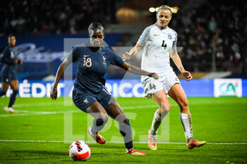 2021-10-22 - Viviane ASSEYI of France and Heleri SAAR of Estonia during the FIFA Women's World Cup 2023, Qualifiers Group I football match between France and Estonia on October 22, 2021 at Dominique Duvauchelle stadium in Créteil, France - FIFA WOMEN'S WORLD CUP 2023, QUALIFIERS GROUP I - FRANCE VS ESTONIA - FIFA WORLD CUP - SOCCER