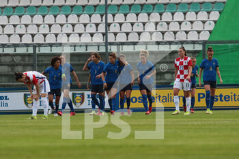 2021-10-22 - Italy team during the FIFA Women's World Cup 2023 Qualifications football match between Italy and Croatia at the Teofilo Patini stadium in Città Castel di Sangro on October 22th 2021 - FIFA WOMEN'S WORLD CUP 2023 QUALIFICATION - ITALY VS CROATIA INT - FIFA WORLD CUP - SOCCER