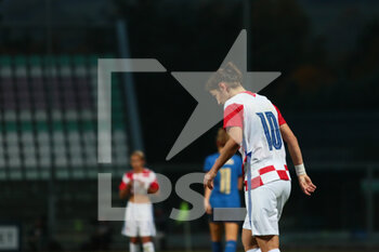 2021-10-22 - Izabela Lojna of Croatia  during the FIFA Women's World Cup 2023 Qualifications football match between Italy and Croatia at the Teofilo Patini stadium in Città Castel di Sangro on October 22th 2021 - FIFA WOMEN'S WORLD CUP 2023 QUALIFICATION - ITALY VS CROATIA INT - FIFA WORLD CUP - SOCCER