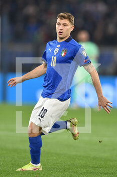 2021-11-12 - ROME, ITALY -  November 12 : Nicolo' Barella of Italy in Action during the World Cup Qualifiers Group C soccer match between  Italy and Svizzera  at Stadio Olimpico on November 12,2021 in Rome,Italy - FIFA WORLD CUP QATAR 2022 QUALIFIERS - ITALY VS SWITZERLAND - FIFA WORLD CUP - SOCCER
