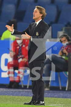 2021-11-12 - ROME, ITALY - November 12 : Head Coach Roberto Mancini  of Italy in gestures during World Cup Qualifiers Group C soccer match between  Italy and Svizzera  at Stadio Olimpico on November 12,2021 in Rome Italy  - FIFA WORLD CUP QATAR 2022 QUALIFIERS - ITALY VS SWITZERLAND - FIFA WORLD CUP - SOCCER