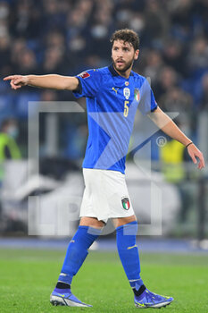 2021-11-12 - ROME, ITALY -  November 12 :  Manuel Locatelli of Italy in Action during the World Cup Qualifiers Group C soccer match between  Italy and Svizzera  at Stadio Olimpico on November 12,2021 in Rome,Italy - FIFA WORLD CUP QATAR 2022 QUALIFIERS - ITALY VS SWITZERLAND - FIFA WORLD CUP - SOCCER