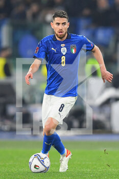 2021-11-12 - ROME, ITALY -  November 12 :  Luiz Jorginho of Italy in action during the World Cup Qualifiers Group C soccer match between  Italy and Svizzera  at Stadio Olimpico on November 12,2021 in Rome,Italy - FIFA WORLD CUP QATAR 2022 QUALIFIERS - ITALY VS SWITZERLAND - FIFA WORLD CUP - SOCCER