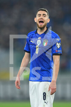 2021-11-12 - ROME, ITALY -  November 12 : Luiz Jorginho  of Italy gestures  during the World Cup Qualifiers Group C soccer match between  Italy and Svizzera  at Stadio Olimpico on November 12,2021 in Rome,Italy - FIFA WORLD CUP QATAR 2022 QUALIFIERS - ITALY VS SWITZERLAND - FIFA WORLD CUP - SOCCER