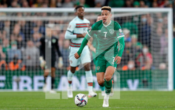 2021-11-11 - Callum Robinson of Ireland during the FIFA World Cup 2022, Qualifiers Group A football match between Republic of Ireland and Portugal on November 11, 2021 at Aviva Stadium in Dublin, Republic of Ireland - REPUBLIC OF IRELAND VS PORTUGAL - FIFA WORLD CUP - SOCCER