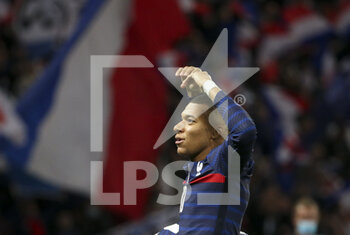 2021-11-13 - Kylian Mbappe of France celebrates his first goal during the FIFA World Cup 2022, Qualifiers Group D football match between France and Kazakhstan on November 13, 2021 at Parc des Princes, Paris, France - FIFA WORLD CUP 2022, QUALIFIERS GROUP D - FRANCE VS KAZAKHSTAN - FIFA WORLD CUP - SOCCER