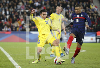 2021-11-13 - Yerkin Tapalov of Kazakhstan, Kylian Mbappe of France during the FIFA World Cup 2022, Qualifiers Group D football match between France and Kazakhstan on November 13, 2021 at Parc des Princes, Paris, France - FIFA WORLD CUP 2022, QUALIFIERS GROUP D - FRANCE VS KAZAKHSTAN - FIFA WORLD CUP - SOCCER