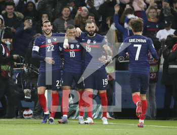 2021-11-13 - Karim Benzema of France #19 celebrates his second goal with Theo Hernandez, Kylian Mbappe, Antoine Griezmann during the FIFA World Cup 2022, Qualifiers Group D football match between France and Kazakhstan on November 13, 2021 at Parc des Princes, Paris, France - FIFA WORLD CUP 2022, QUALIFIERS GROUP D - FRANCE VS KAZAKHSTAN - FIFA WORLD CUP - SOCCER