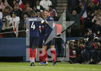 2021-11-13 - Adrien Rabiot of France celebrates his goal with teammates during the FIFA World Cup 2022, Qualifiers Group D football match between France and Kazakhstan on November 13, 2021 at Parc des Princes, Paris, France - FIFA WORLD CUP 2022, QUALIFIERS GROUP D - FRANCE VS KAZAKHSTAN - FIFA WORLD CUP - SOCCER
