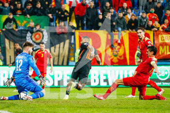 2021-11-13 - Memphis Depay of the Netherlands scores his sides second goal during the FIFA World Cup 2022, Qualifiers Group G football match between Montenegro and Netherlands on November 13, 2021 at Gradski Stadion Podgorica in Podgorica, Montenegro - FIFA WORLD CUP 2022, QUALIFIERS GROUP G - MONTENEGRO VS NETHERLANDS - FIFA WORLD CUP - SOCCER