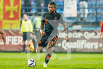 2021-11-13 - Memphis Depay of the Netherlands during the FIFA World Cup 2022, Qualifiers Group G football match between Montenegro and Netherlands on November 13, 2021 at Gradski Stadion Podgorica in Podgorica, Montenegro - FIFA WORLD CUP 2022, QUALIFIERS GROUP G - MONTENEGRO VS NETHERLANDS - FIFA WORLD CUP - SOCCER