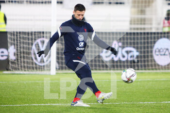 2021-11-16 - Clement Lenglet of France warms up during the FIFA World Cup 2022, Qualifiers Group D football match between Finland and France on November 16, 2021 at Olympiastadion in Helsinki, Finland - FIFA WORLD CUP 2022, QUALIFIERS GROUP D - FINLAND VS FRANCE - FIFA WORLD CUP - SOCCER