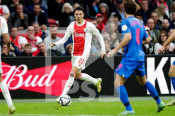 03/10/2021 - Steven Berghuis of Ajax during the Netherlands championship, Eredivisie football match between Ajax and FC Utrecht on October 3, 2021 at the Johan Cruijff ArenA in Amsterdam, Netherlands - AJAX AND FC UTRECHT - NETHERLANDS EREDIVISIE - CALCIO