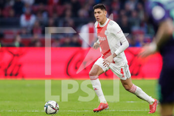 2021-10-24 - Edson Alvarez of Ajax during the Netherlands championship Eredivisie football match between Ajax and PSV on October 24, 2021 at Johan Cruijff Arena in Amsterdam, Netherlands - AJAX VS PSV - NETHERLANDS EREDIVISIE - SOCCER