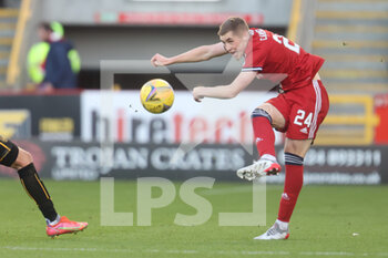 2021-11-06 - Aberdeen's Dean Campbell during the Scottish championship Premiership football match between Aberdeen and Motherwell on November 6, 2021 at Pittodrie Stadium in Aberdeen, Scotland - ABERDEEN VS MOTHERWELL - SCOTTISH PREMIERSHIP - SOCCER