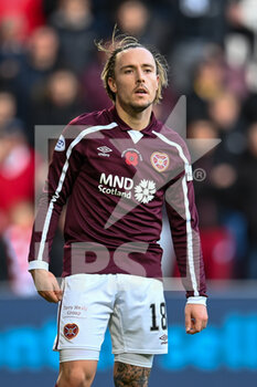2021-11-06 - Barrie McKay of Heart of Midlothian FC during the Scottish championship, Premiership football match between Heart of Midlothian and Dundee United on November 6, 2021 at Tynecastle Park in Edinburgh, Scotland - HEART OF MIDLOTHIAN VS DUNDEE UNITED - SCOTTISH PREMIERSHIP - SOCCER