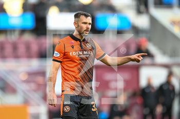 2021-11-06 - Scott McMann of Dundee Utd during the Scottish championship, Premiership football match between Heart of Midlothian and Dundee United on November 6, 2021 at Tynecastle Park in Edinburgh, Scotland - HEART OF MIDLOTHIAN VS DUNDEE UNITED - SCOTTISH PREMIERSHIP - SOCCER