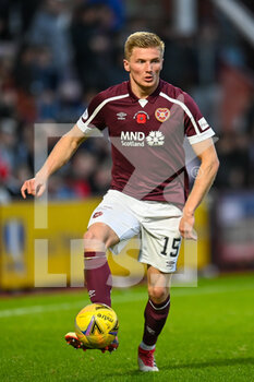 2021-11-06 - Taylor Moore of Heart of Midlothian during the Scottish championship, Premiership football match between Heart of Midlothian and Dundee United on November 6, 2021 at Tynecastle Park in Edinburgh, Scotland - HEART OF MIDLOTHIAN VS DUNDEE UNITED - SCOTTISH PREMIERSHIP - SOCCER