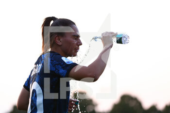 2021-09-05 - Bianca Vergani (FC Internazionale) si rinfresca dopo la partita - INTER - FC INTERNAZIONALE VS LAZIO WOMEN - ITALIAN SERIE A WOMEN - SOCCER