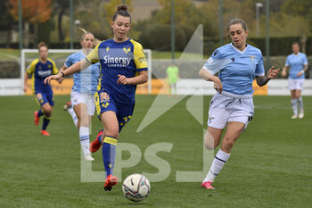 2021-12-04 - Anna Catelli of Hellas Verona during the 10th day of the Serie A Championship between S.S. Lazio Women and Hellas Verona Women at the stadio Mirko Fersini on 4th of December, 2021 in Formello, Italy. - LAZIO WOMEN VS HELLAS VERONA WOMEN - ITALIAN SERIE A WOMEN - SOCCER