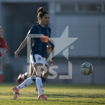 2021-12-05 - Ghoutia Karchouni (FC Internazionale) scores her side’s third goal with a penalty kick - AC MILAN VS INTER - FC INTERNAZIONALE - ITALIAN SERIE A WOMEN - SOCCER