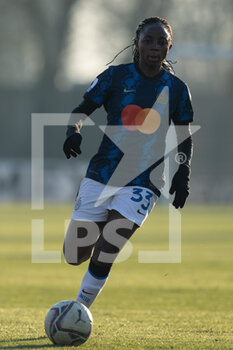 2021-12-05 - Njoya Ajara Nchout (FC Internazionale) in action - AC MILAN VS INTER - FC INTERNAZIONALE - ITALIAN SERIE A WOMEN - SOCCER