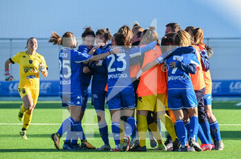 2021-12-12 - exultation of the players of Empoli after the goal of Norma Cinotti (Empoli) - EMPOLI LADIES VS ACF FIORENTINA - ITALIAN SERIE A WOMEN - SOCCER