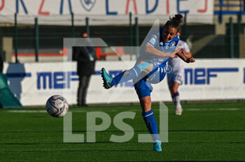 2021-12-12 - Elisabetta Oliviero (Empoli) shots on goal - EMPOLI LADIES VS ACF FIORENTINA - ITALIAN SERIE A WOMEN - SOCCER
