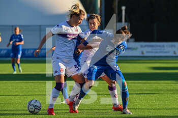 2021-12-12 - Norma Cinotti (Empoli) against Francesca Vitale (Fiorentina) - EMPOLI LADIES VS ACF FIORENTINA - ITALIAN SERIE A WOMEN - SOCCER