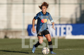 2021-12-11 - Beatrice Merlo (FC Internazionale) in action - INTER - FC INTERNAZIONALE VS US SASSUOLO - ITALIAN SERIE A WOMEN - SOCCER