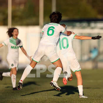 2021-12-11 - Kamila Dubcova (U.S. Sassuolo) celebrates with Mana Mihashi (U.S. Sassuolo) after scoring her side’s second goal - INTER - FC INTERNAZIONALE VS US SASSUOLO - ITALIAN SERIE A WOMEN - SOCCER