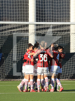 2021-12-12 - Milan team celebrates the goal - JUVENTUS FC VS AC MILAN - ITALIAN SERIE A WOMEN - SOCCER